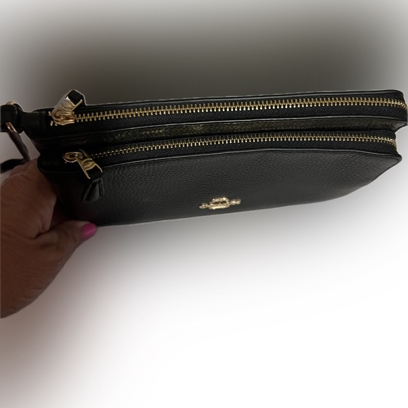 Coach - Picture 2 of 5